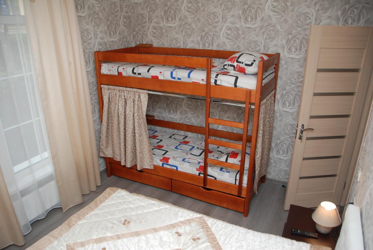 Green Apple Hostel Киев Экстерьер фото